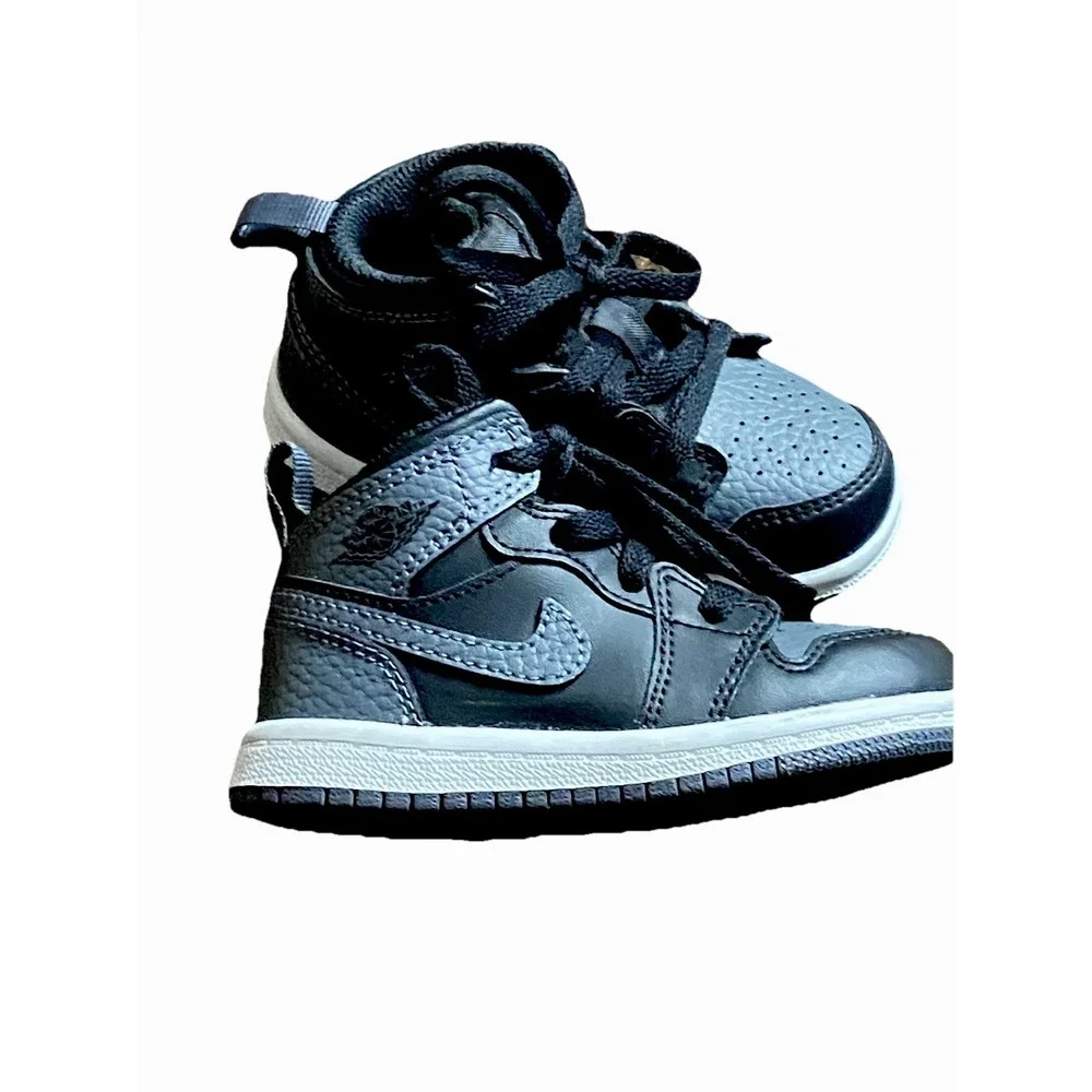 NIKE high top sneakers Size 6 C Unisex Black & Gray Kids Toddler Shoes